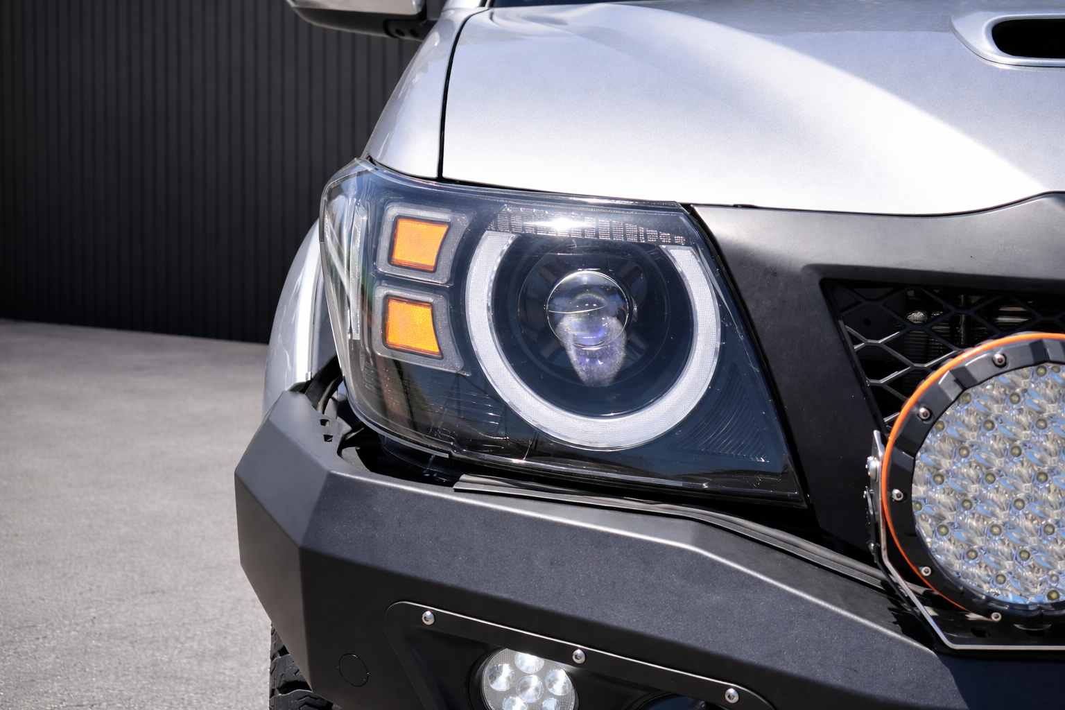 N70 - Angel Eyes Headlights