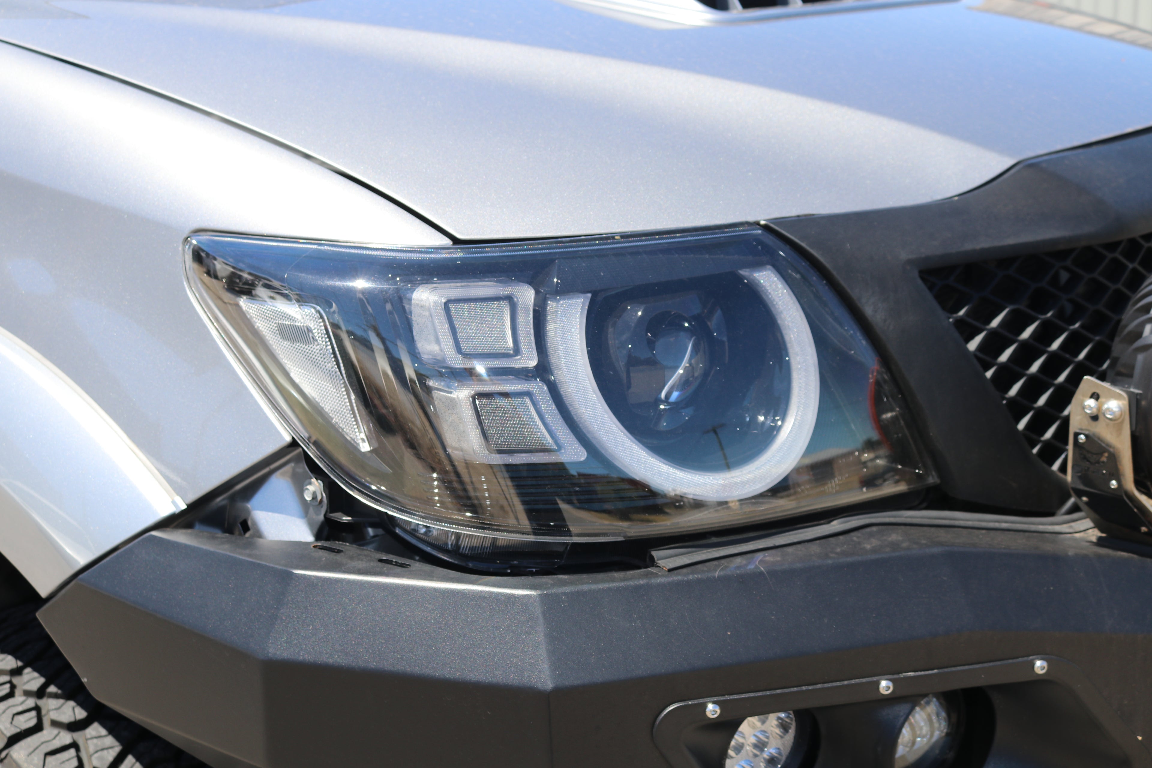 N70 - Angel Eyes Headlights